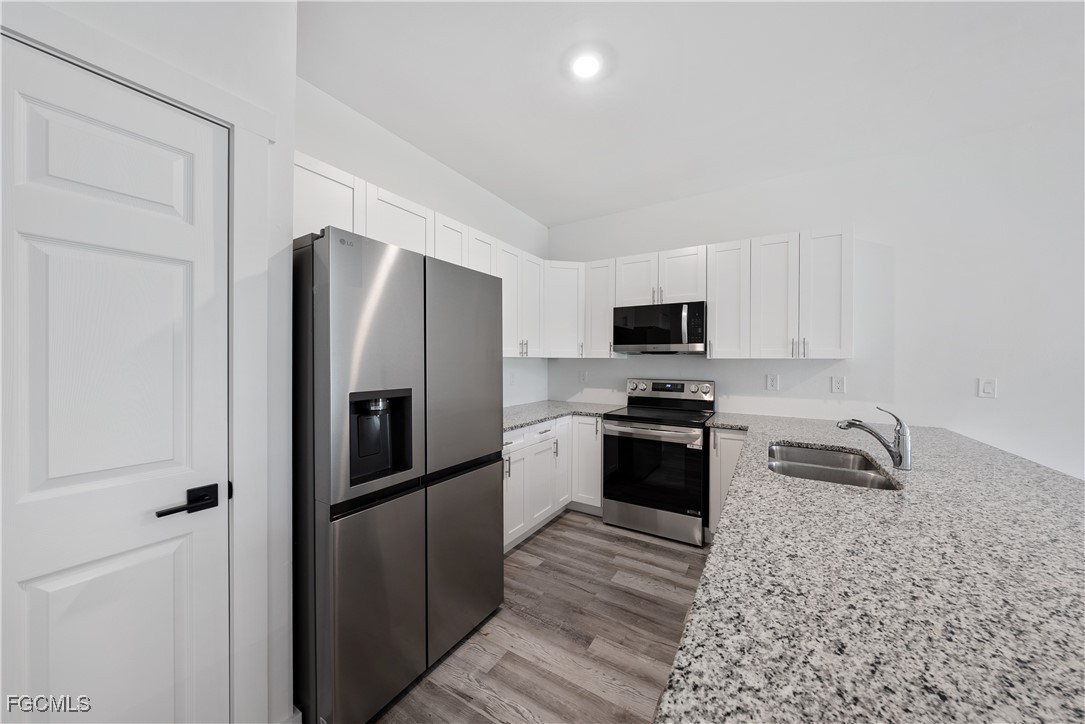 1025/1027  Meadow Road
