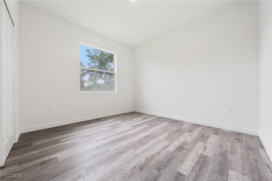 1025/1027  Meadow Road