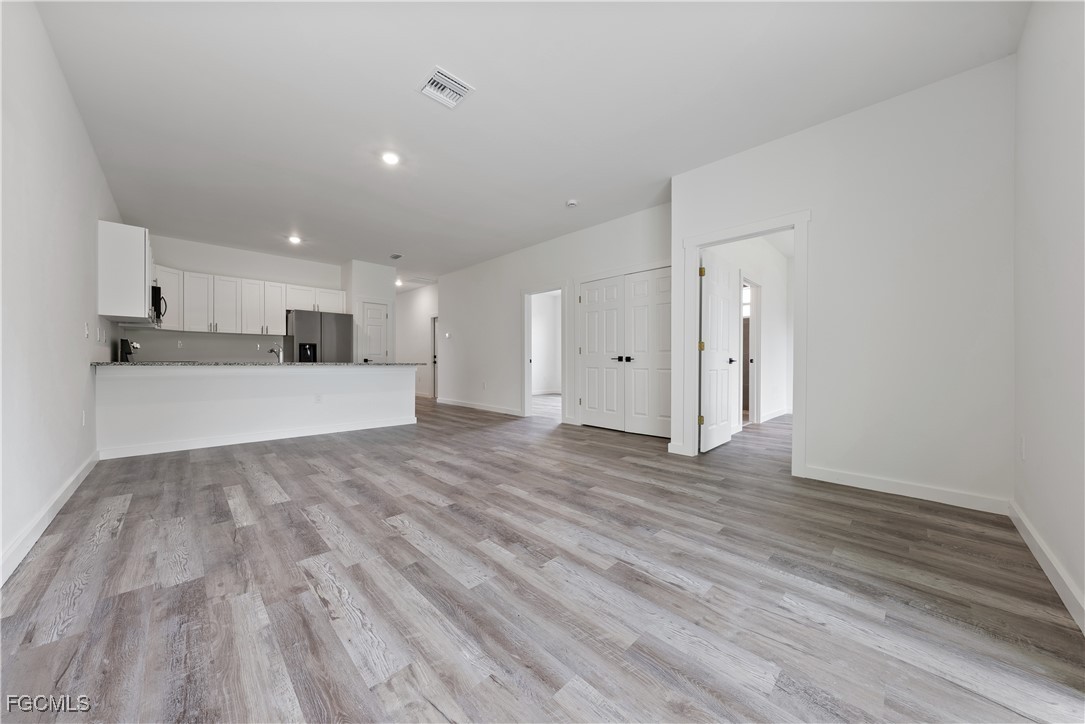 1025/1027  Meadow Road