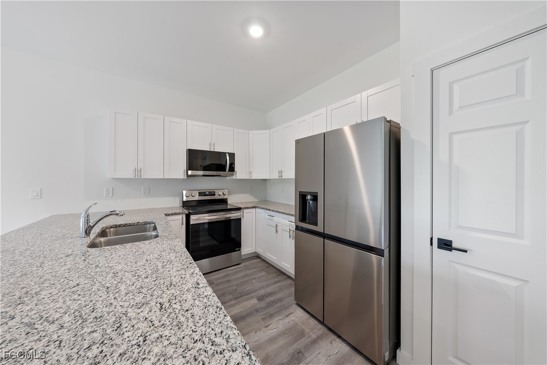 1025/1027  Meadow Road