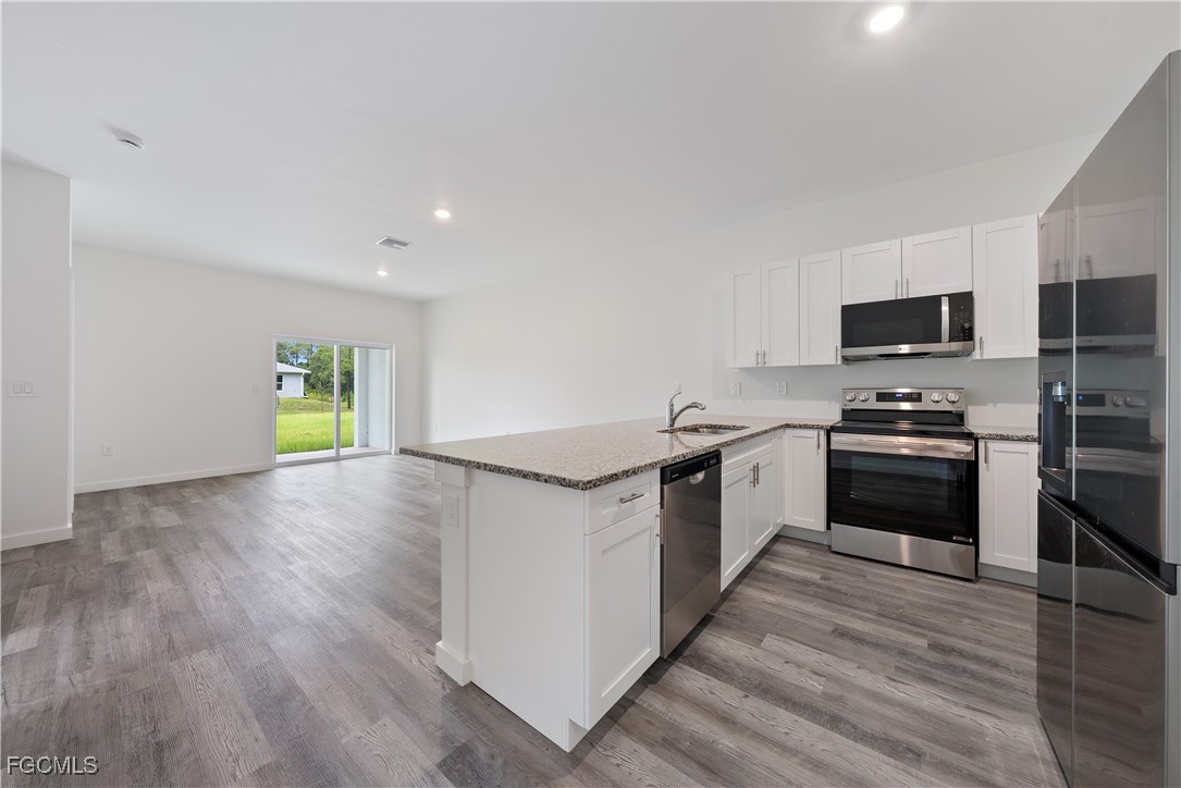 1025/1027  Meadow Road