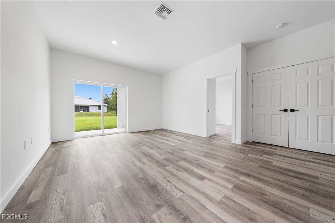1025/1027  Meadow Road