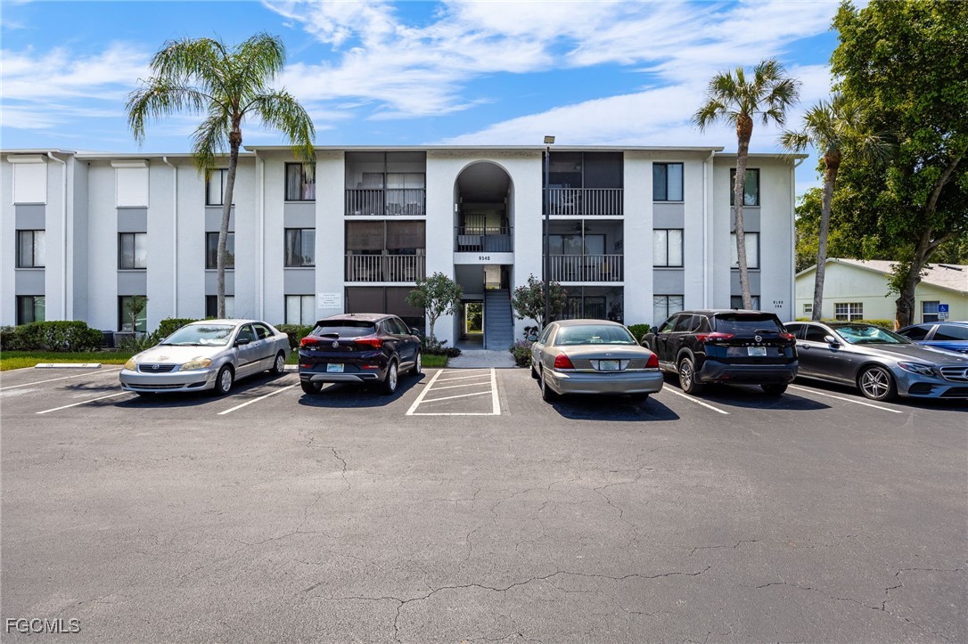 9540  Green Cypress Lane, Apt 11