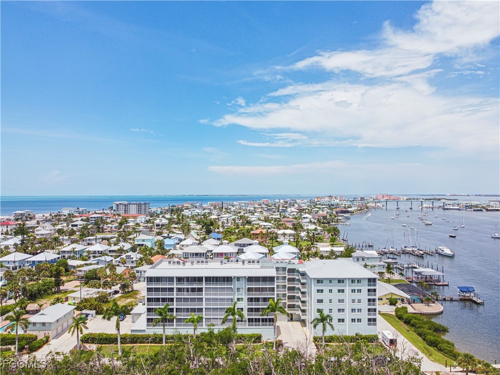 345  Mango Street, Apt 306
