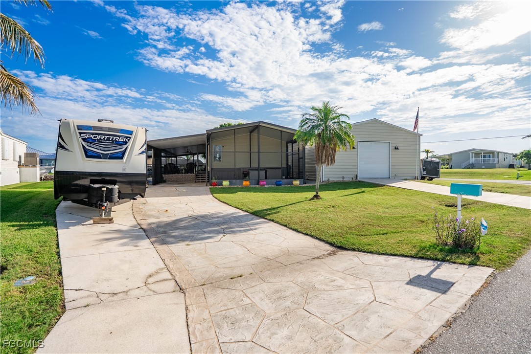 700  Longbeach Court