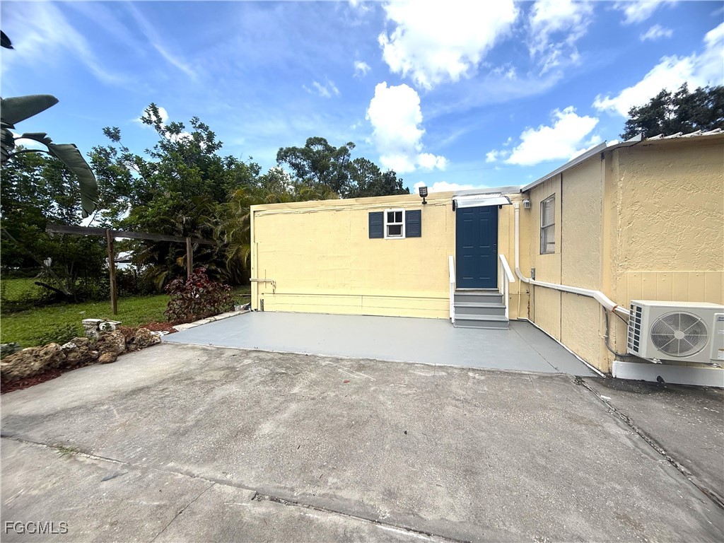 8239  Suncoast Drive
