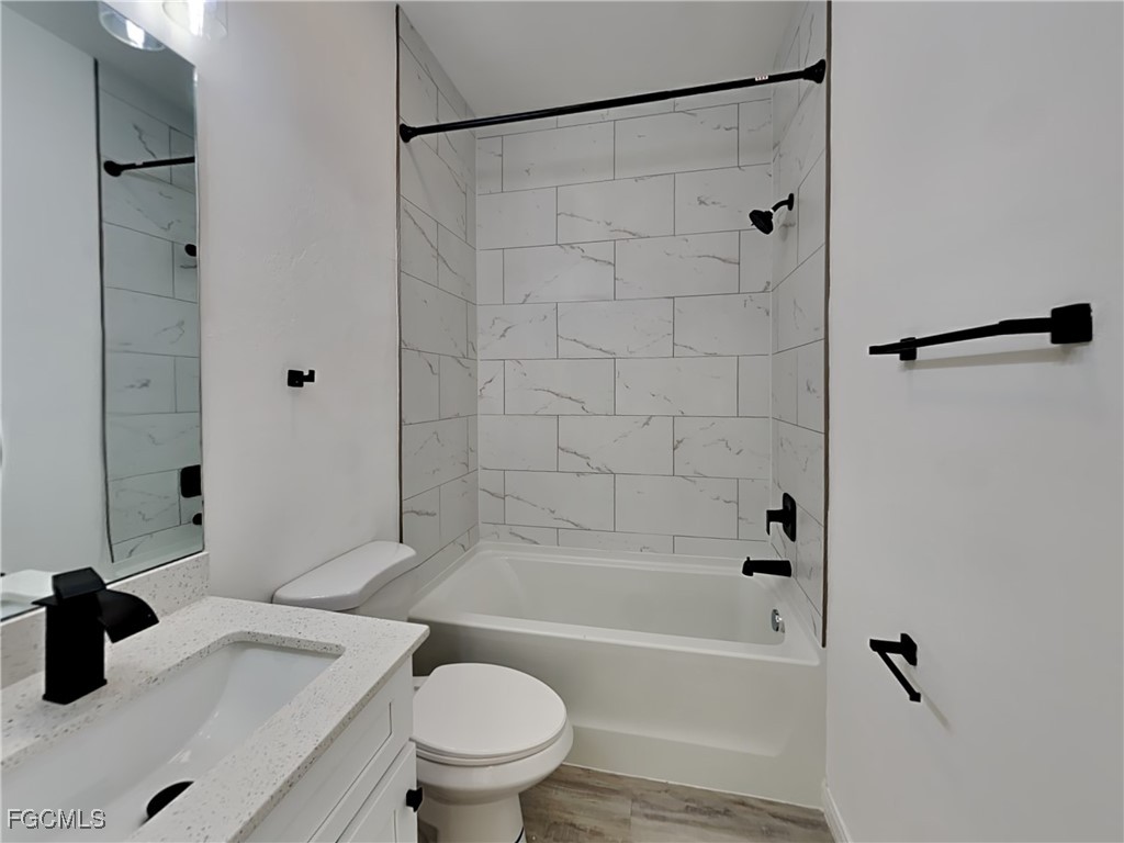 4208/4210  Santa Barbara Boulevard
