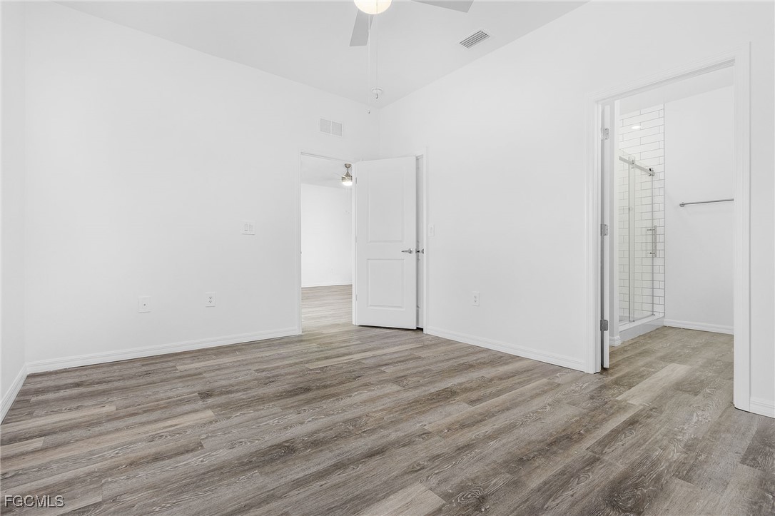 3106/3108 SE Santa Barbara Place
