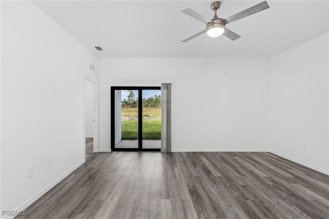 3106/3108 SE Santa Barbara Place