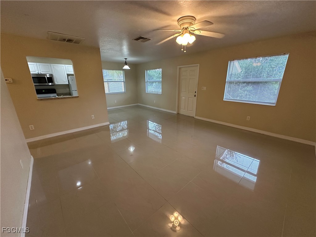 5548/5550  Birdsong Lane