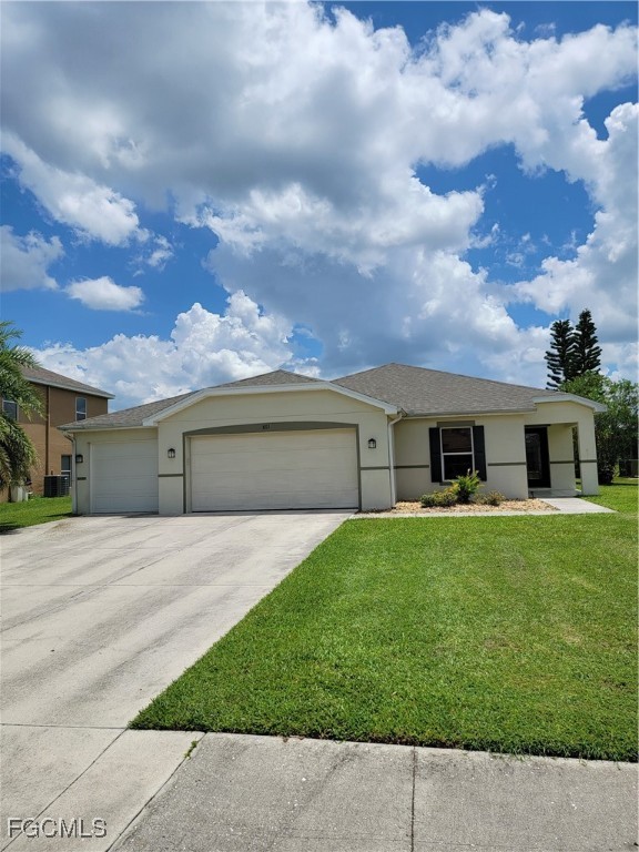 8171  Liriope Loop