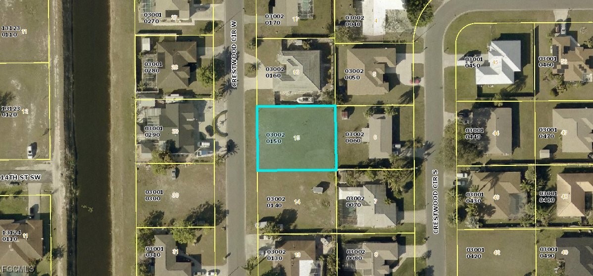 1520  Crestwood Circle