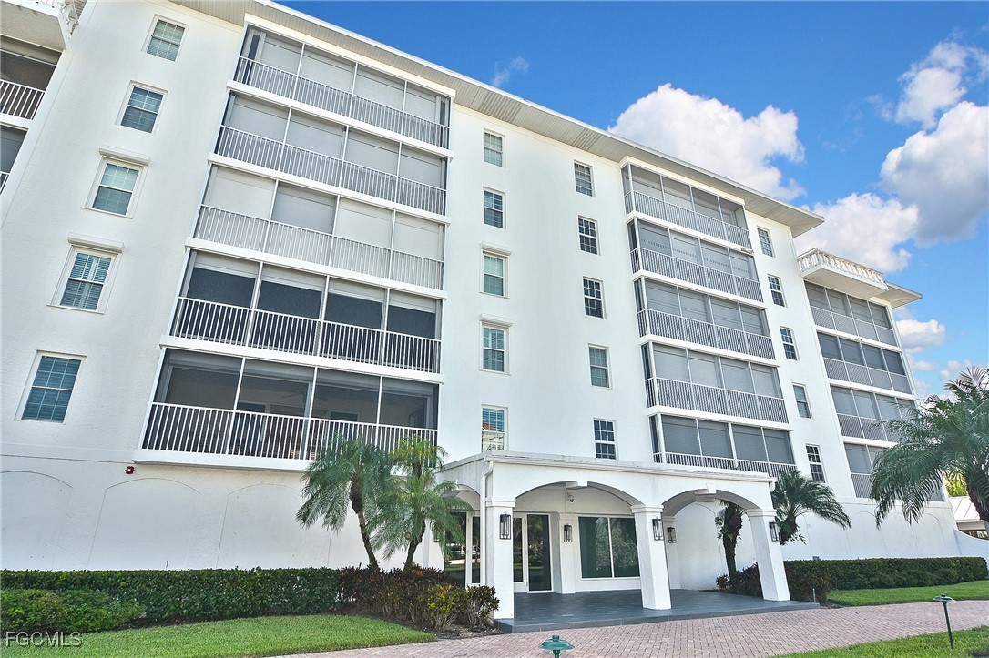 1200  Gulf Shore Boulevard, Apt 103