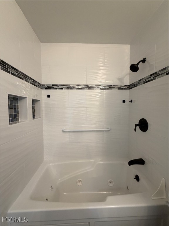 1418  Cape Coral Parkway