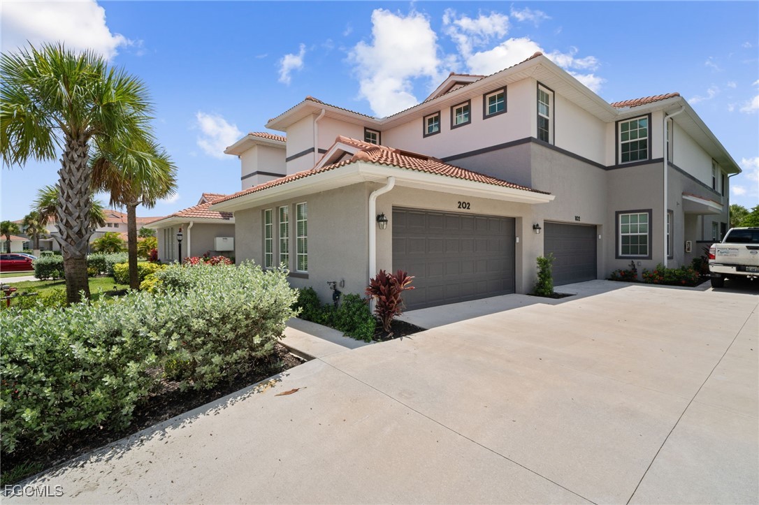 12000  santaluz Drive, Apt 202