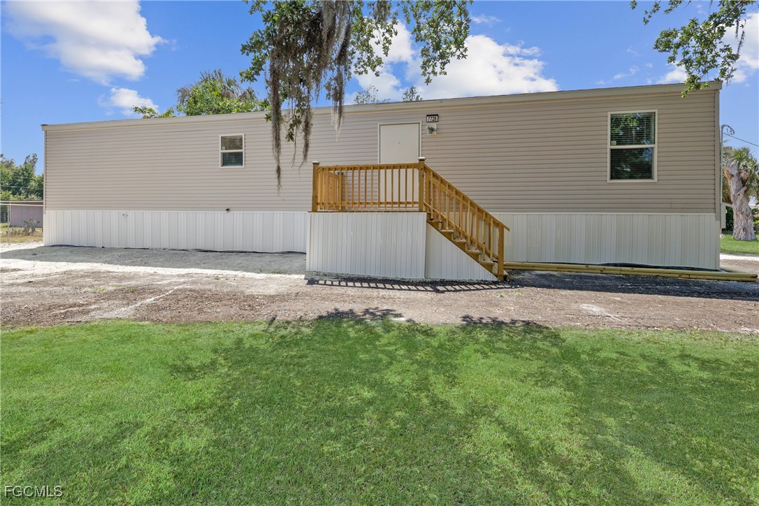 7728  Breeze Drive