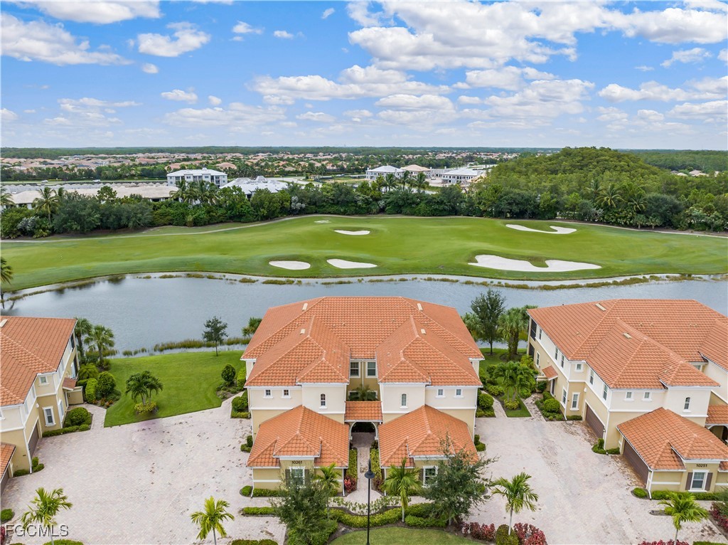 10261  Glastonbury Circle, Apt 101
