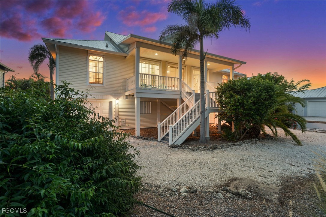2321  Macadamia Lane