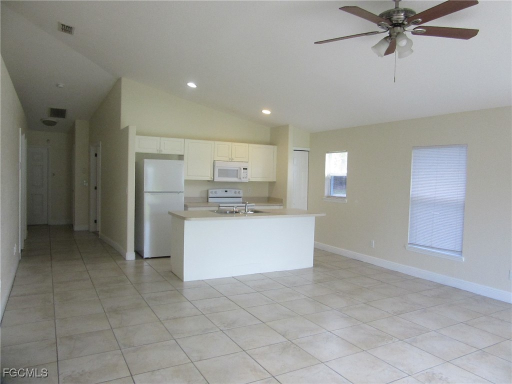 821/823  Meadow Road