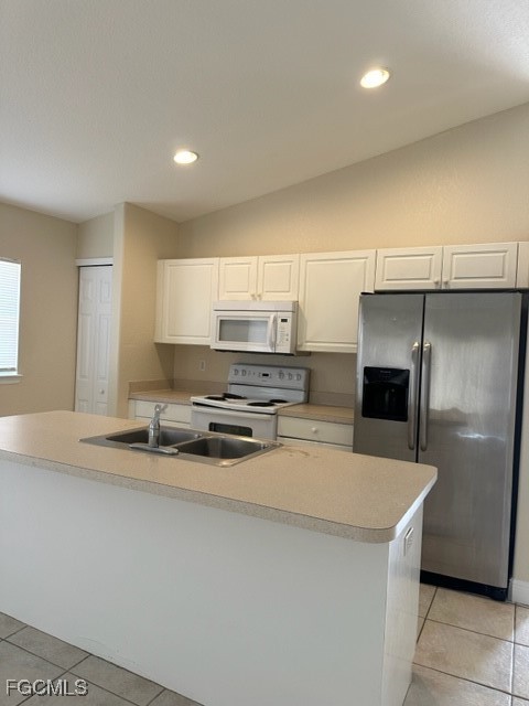 821/823  Meadow Road