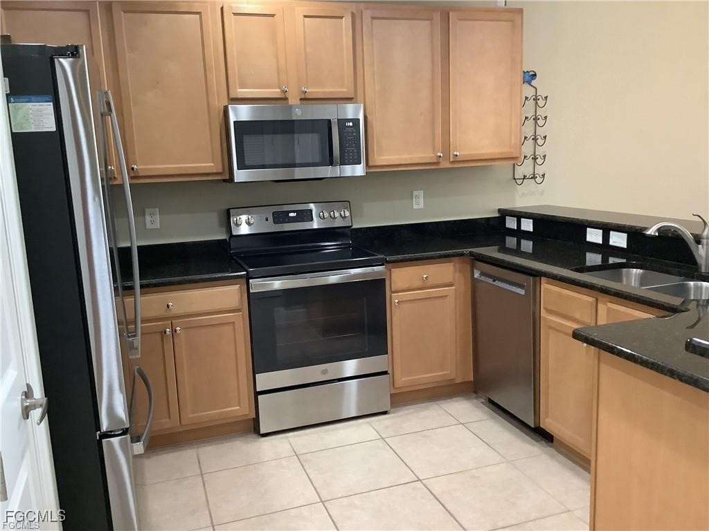 13780  Julias Way, Apt 1025