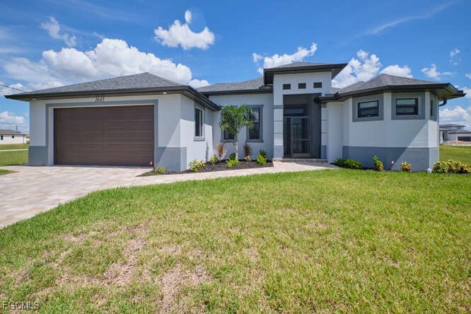1645 NW 38th Place