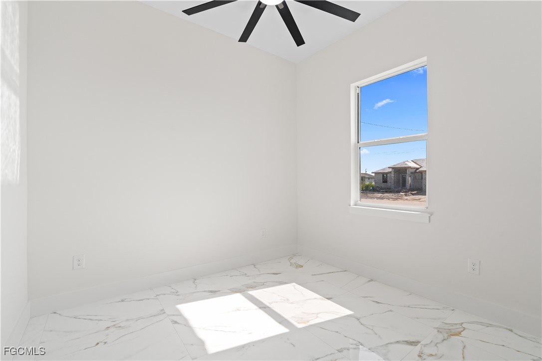 428/430  Petite Avenue