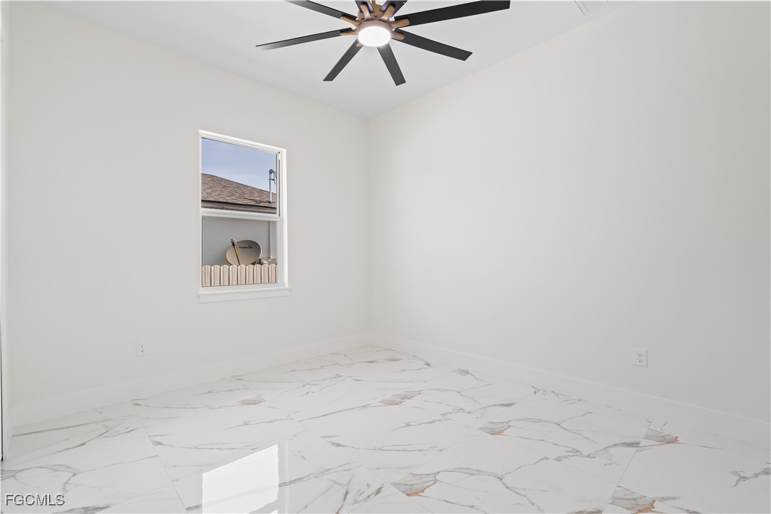 428/430  Petite Avenue