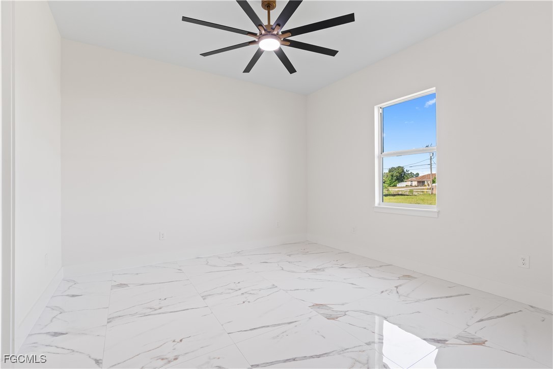 428/430  Petite Avenue