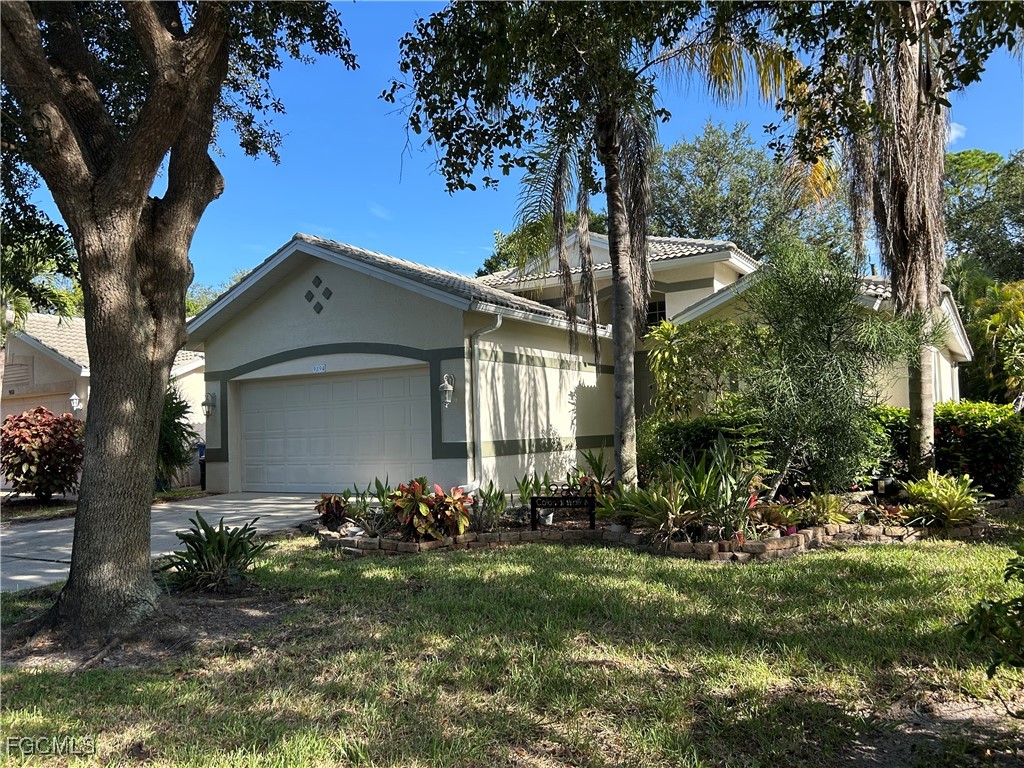 9894  Colonial Walk