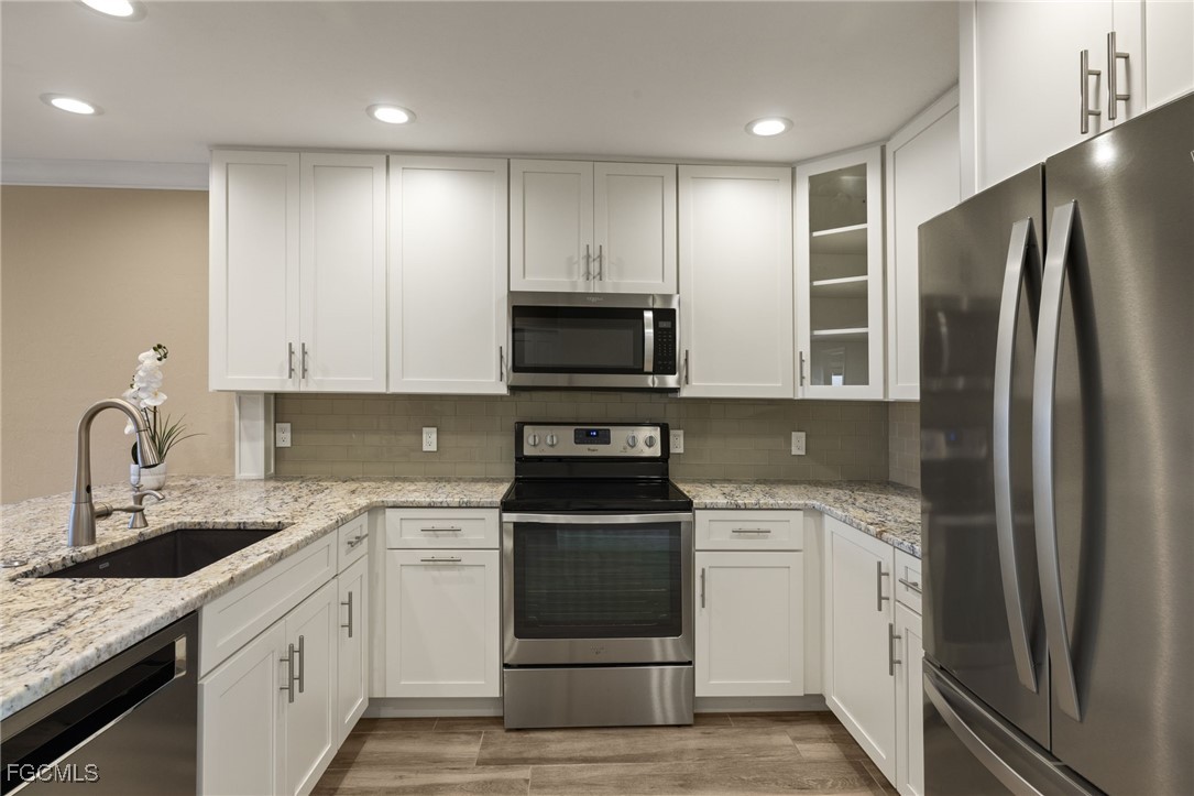 4541 SE 5th Place, Apt 207