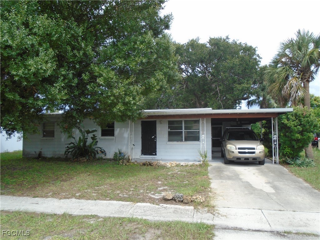 938  Tropical Palm Avenue