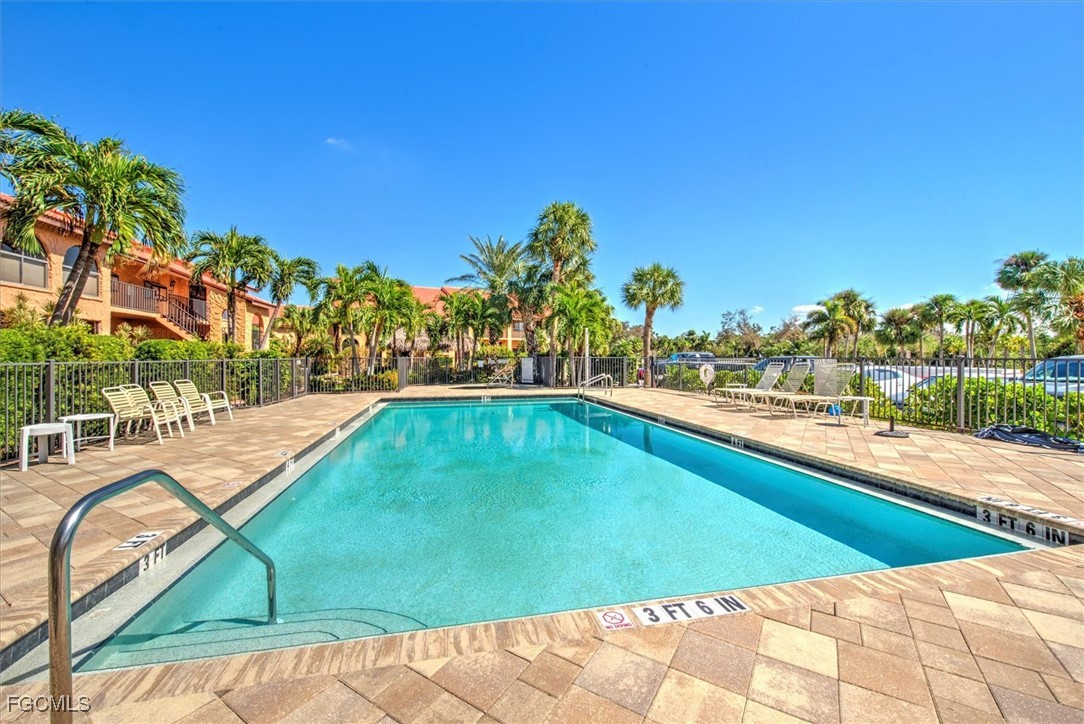 5510 SW 4th Place, Apt 208