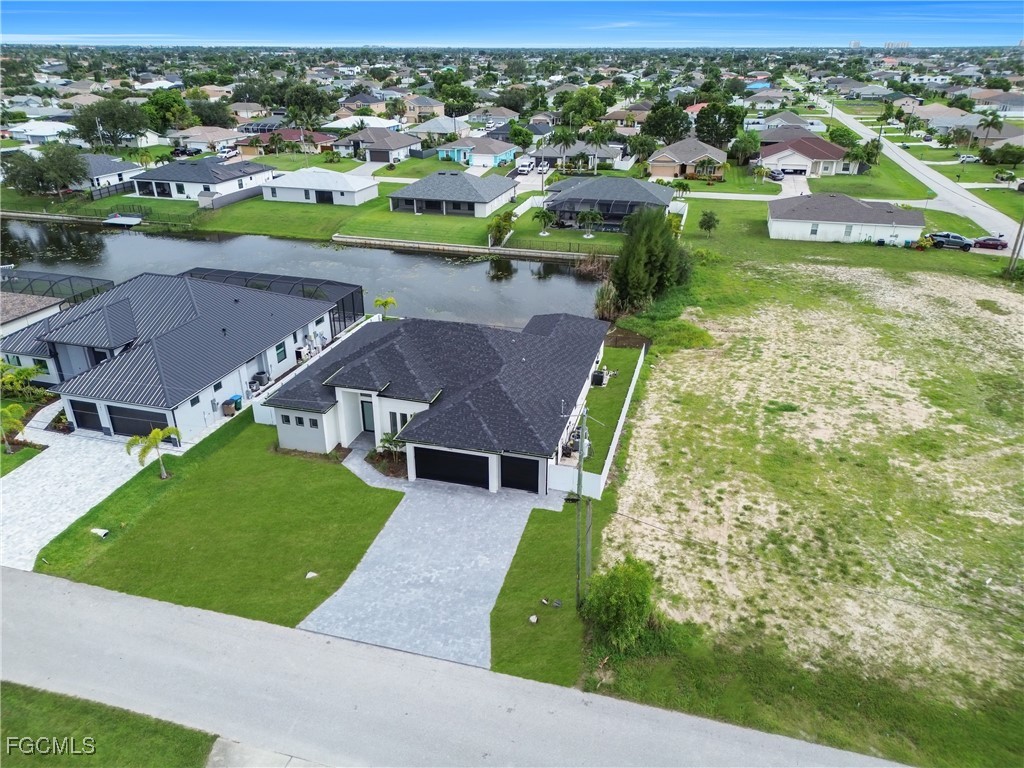 706 SW 28th Street