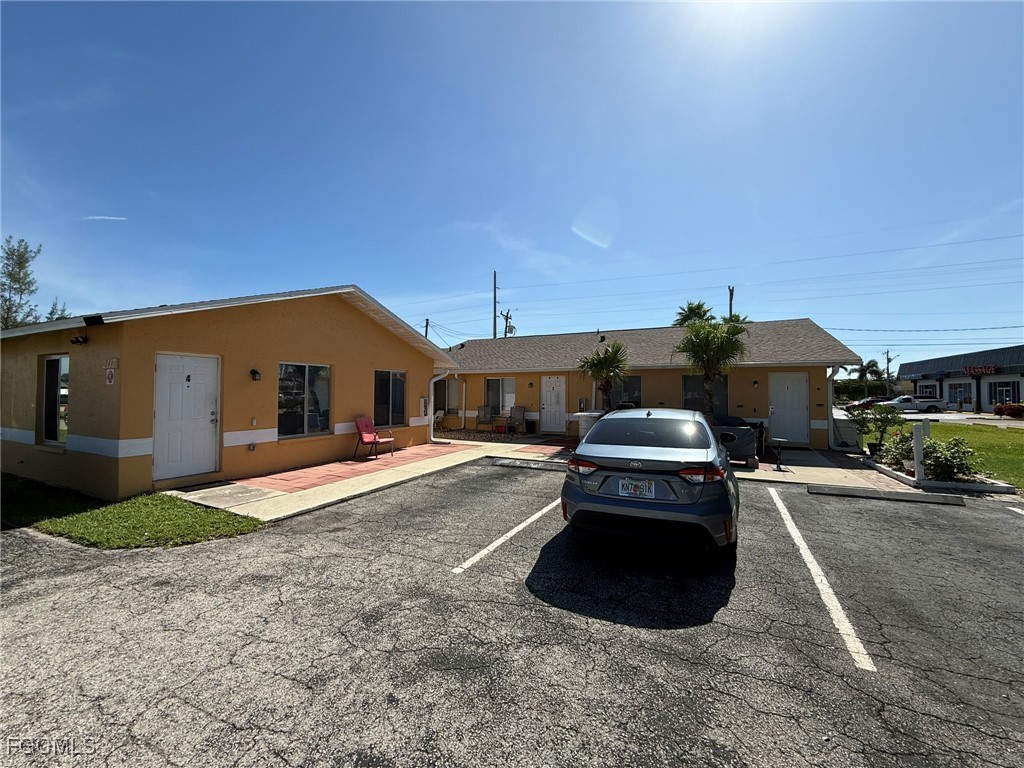 2117 SW Santa Barbara Place, Apt 3