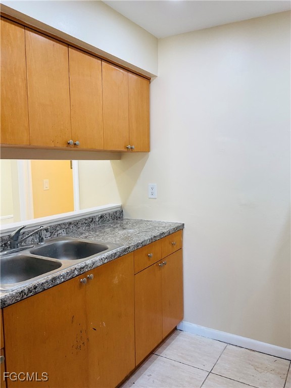 633 SE 12th Court, Apt A