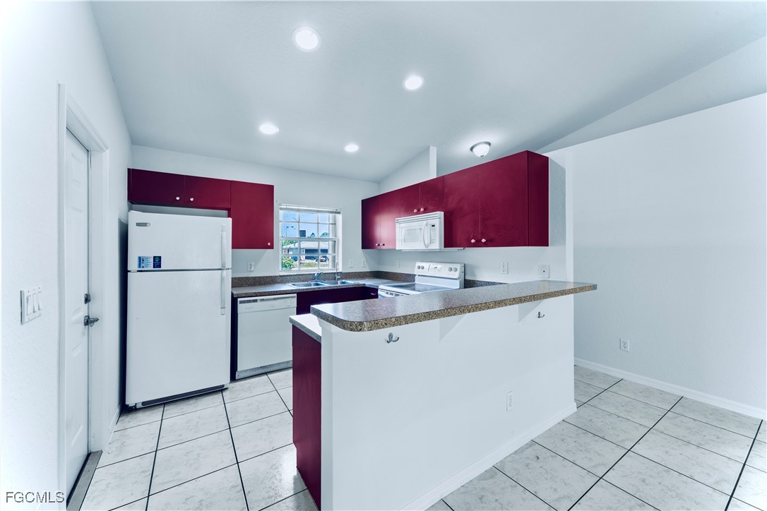 869/871  Eisenhower Boulevard
