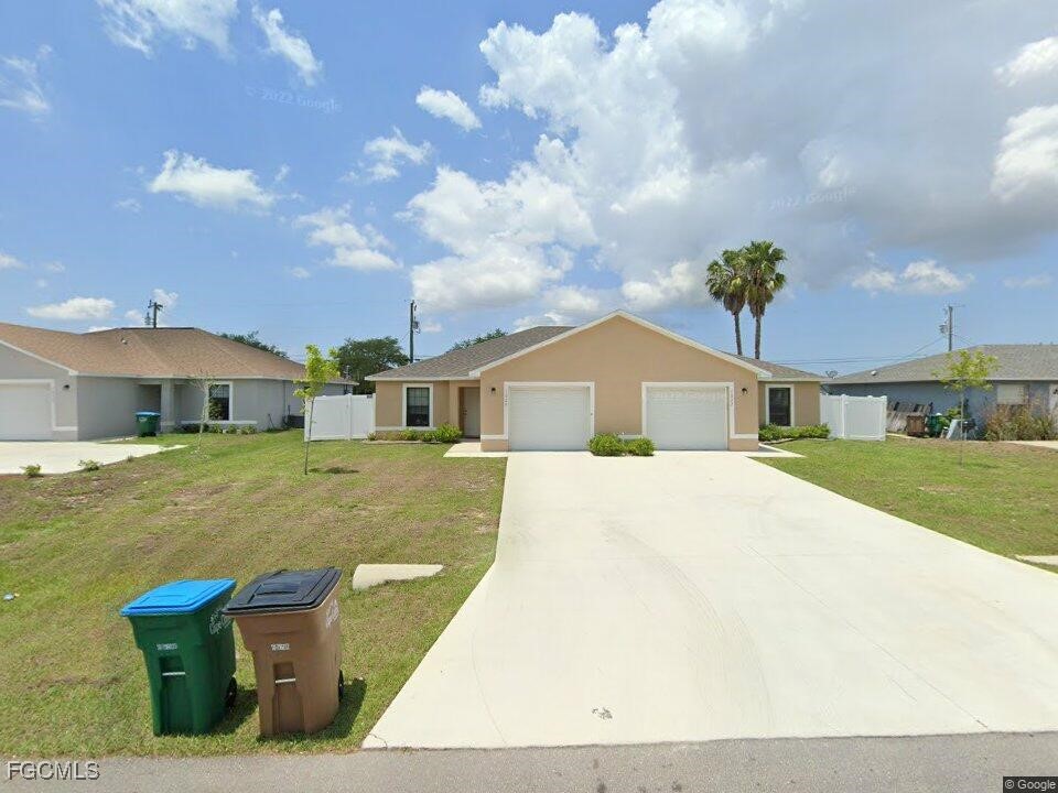1022 NE 8th Place
