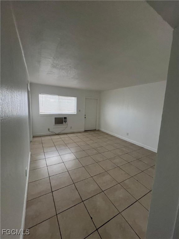 2452  Stella Street, Apartment 205