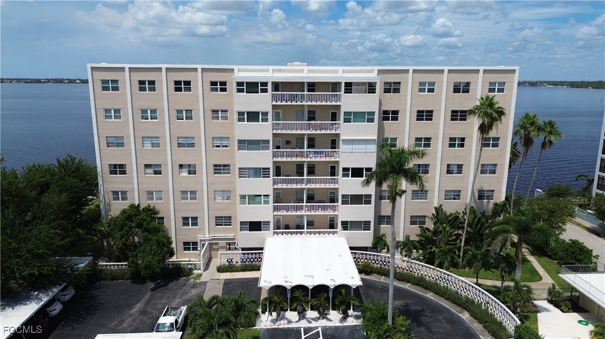 1900  Clifford Street, Apt 201