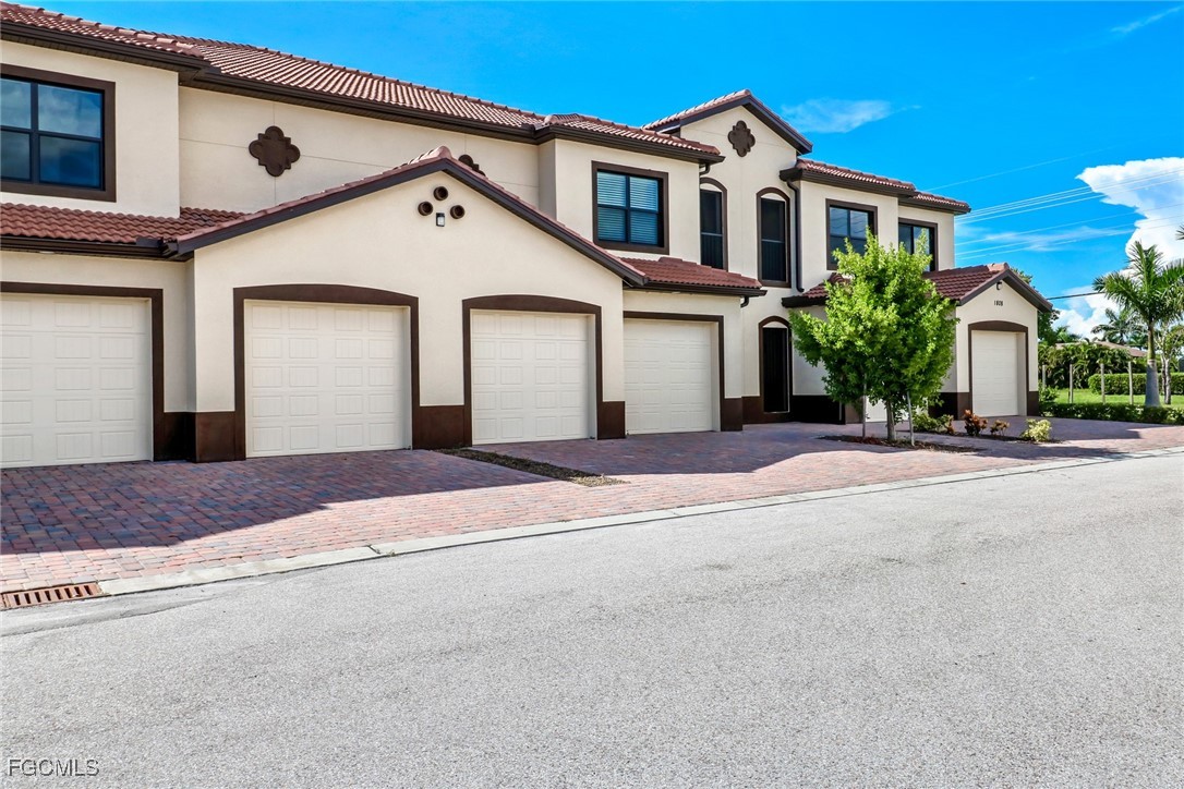 1805  Samantha Gayle Way, Apt 211