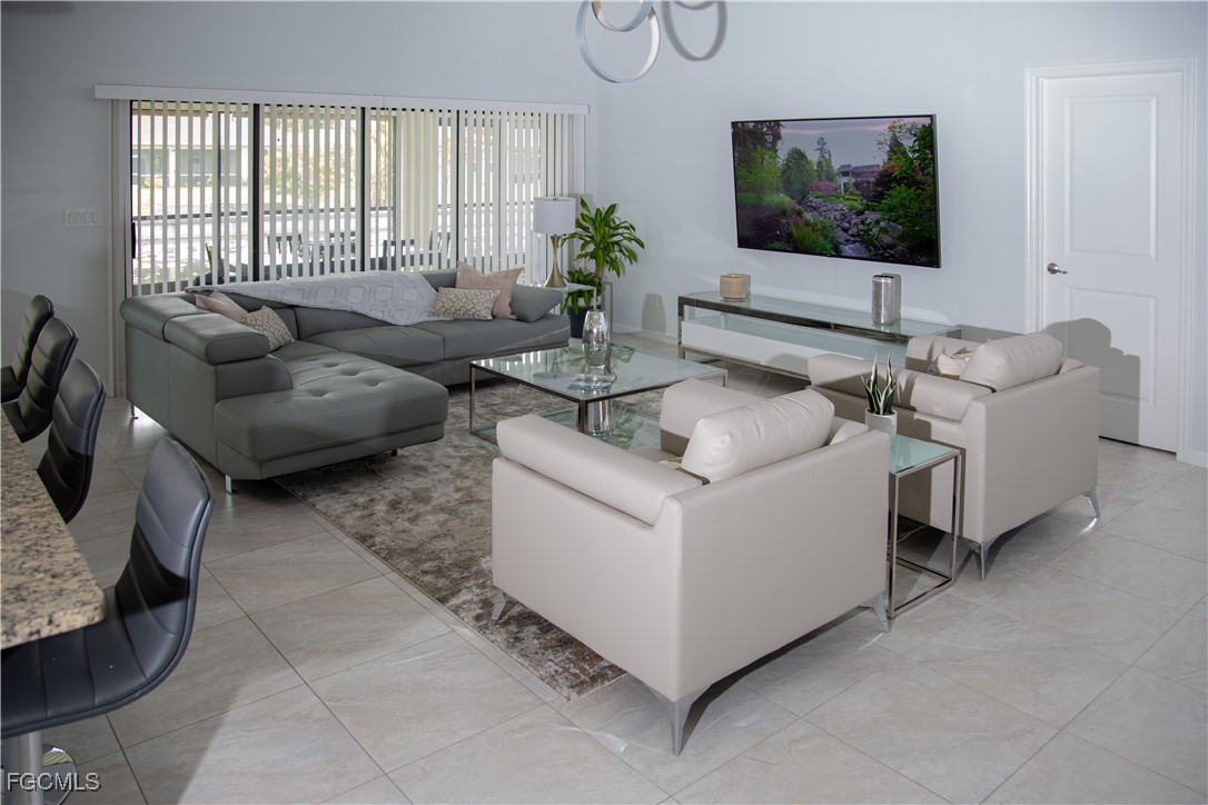 503 SW 11th Court