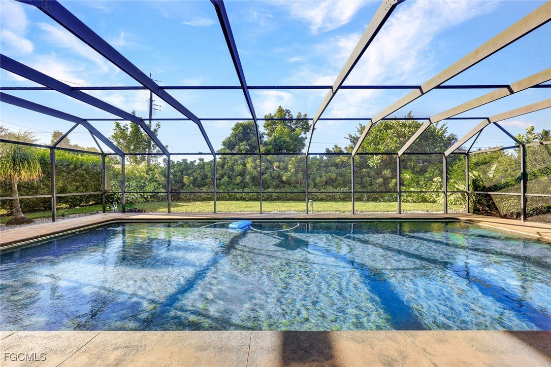 732  Sesame Court