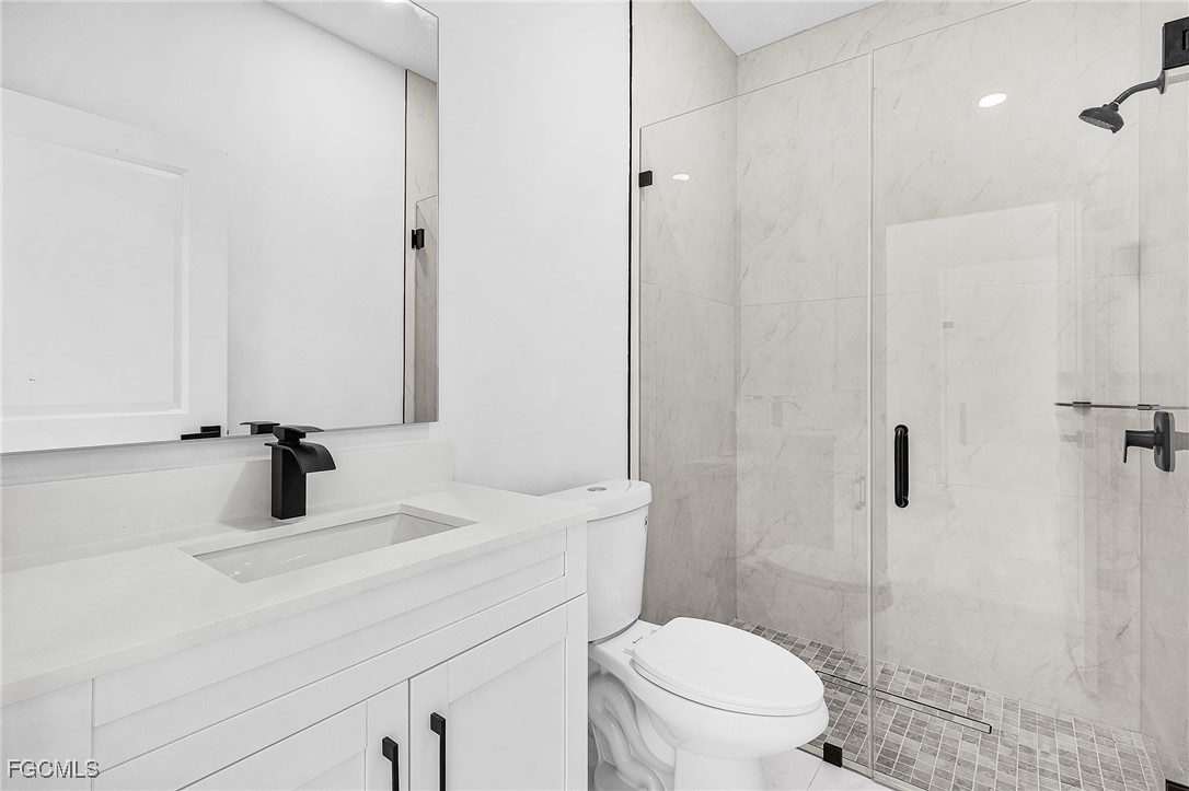 604/602 SW 8th Place