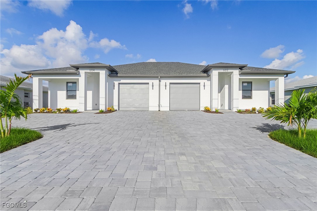 604/602 SW 8th Place