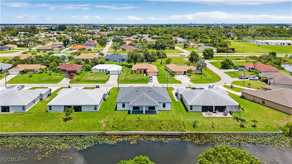 604/602 SW 8th Place