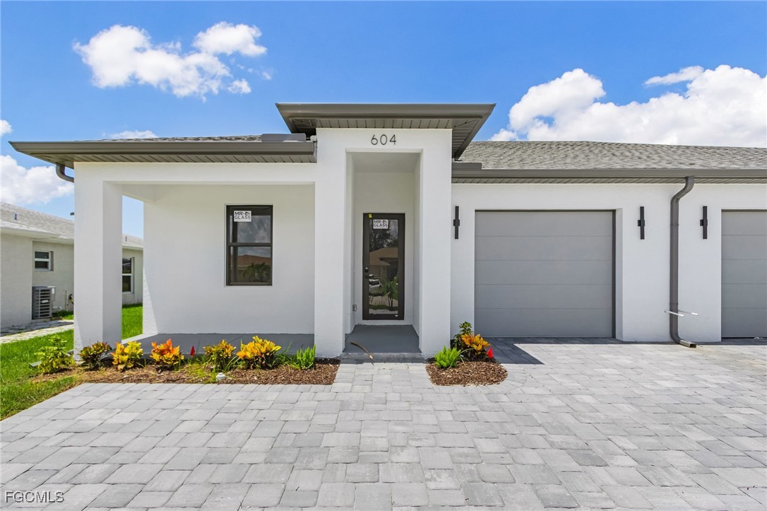 604/602 SW 8th Place