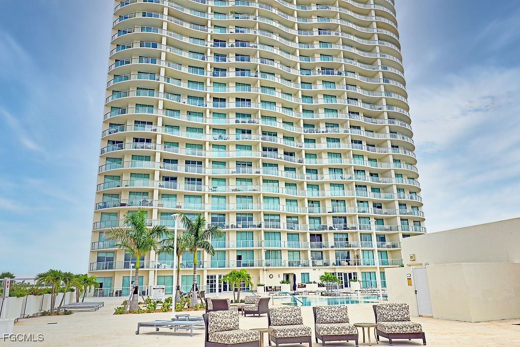 3000  Oasis Grand Boulevard, Apt 505