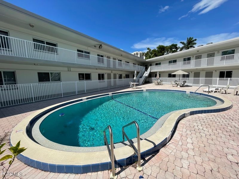 2590  1st Street, Apt 209