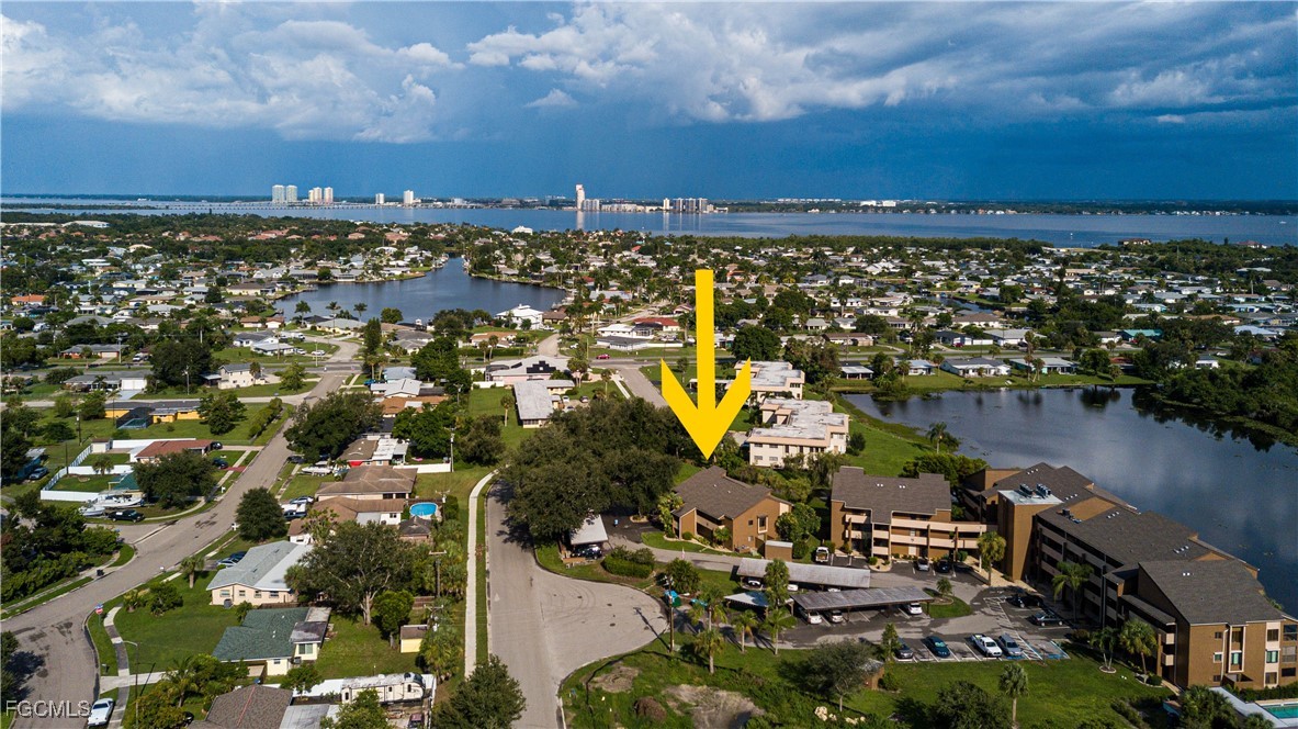 2063 W Lakeview Boulevard, Apt B2
